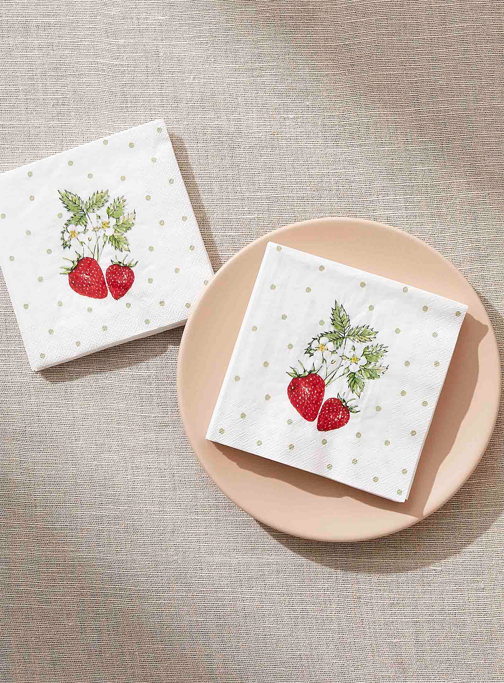 Simons Maison Wild Strawberries Paper Napkins 12.5 X 12.5 Cm. Pack Of 20. In Patterned White