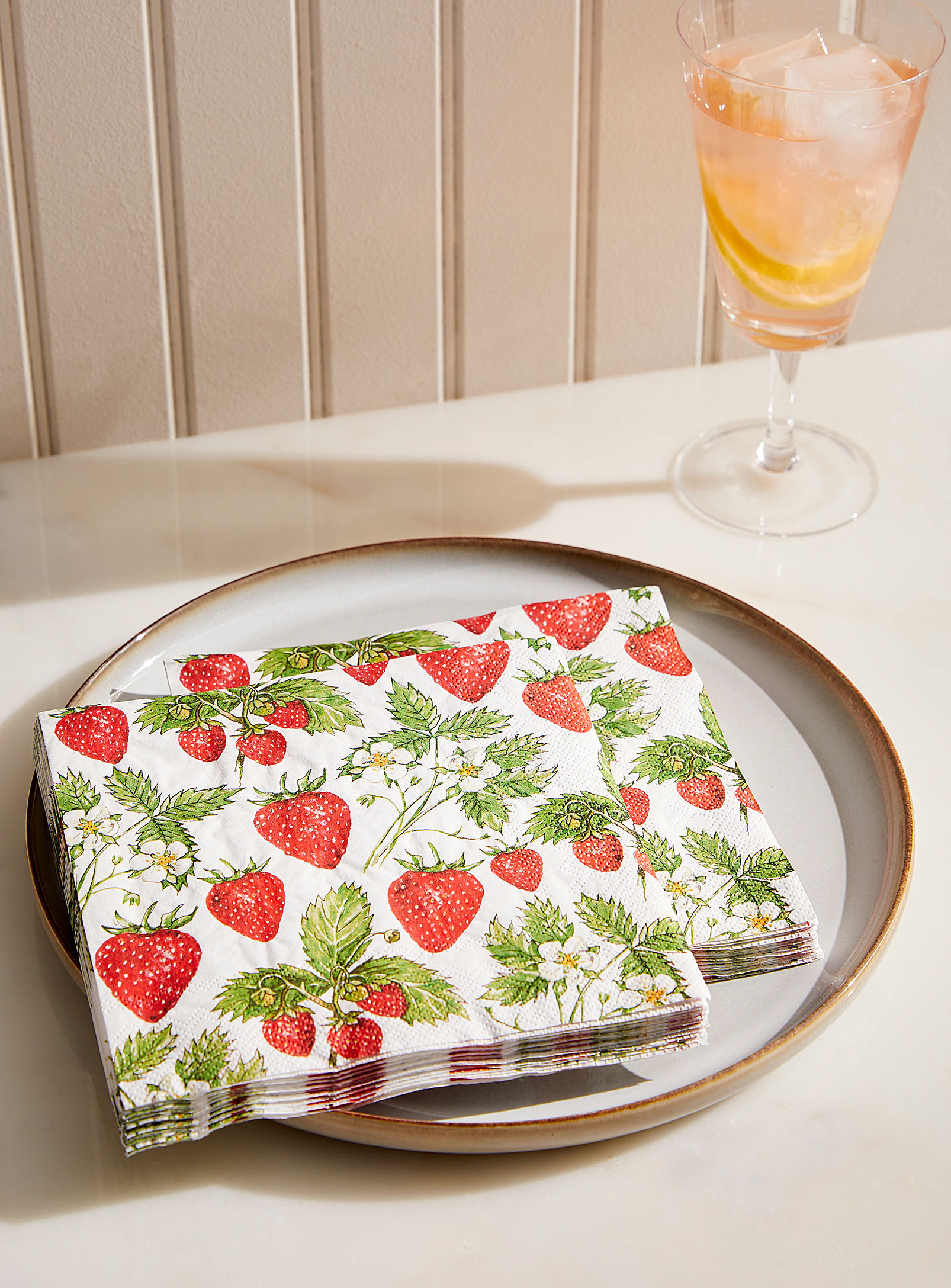 Simons Maison Mouth-watering Strawberries Paper Napkins 16.5 X 16.5 Cm. Pack Of 20. In Multi