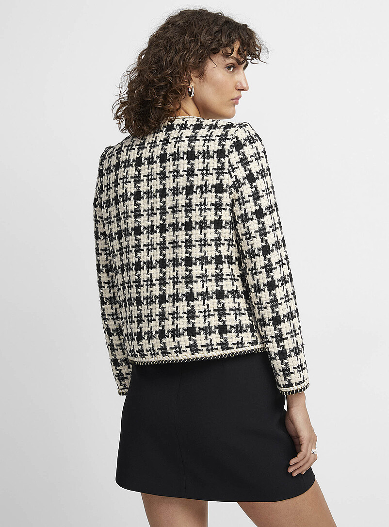 Ic&ocirc;ne: Le veston tweed accents dor&eacute;s Blanc et noir pour femme