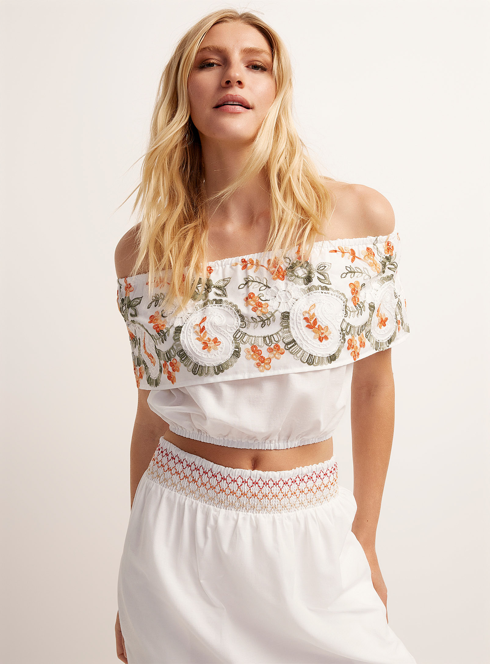 Icone Large Ruffle Embroidered Cropped Blouse In White