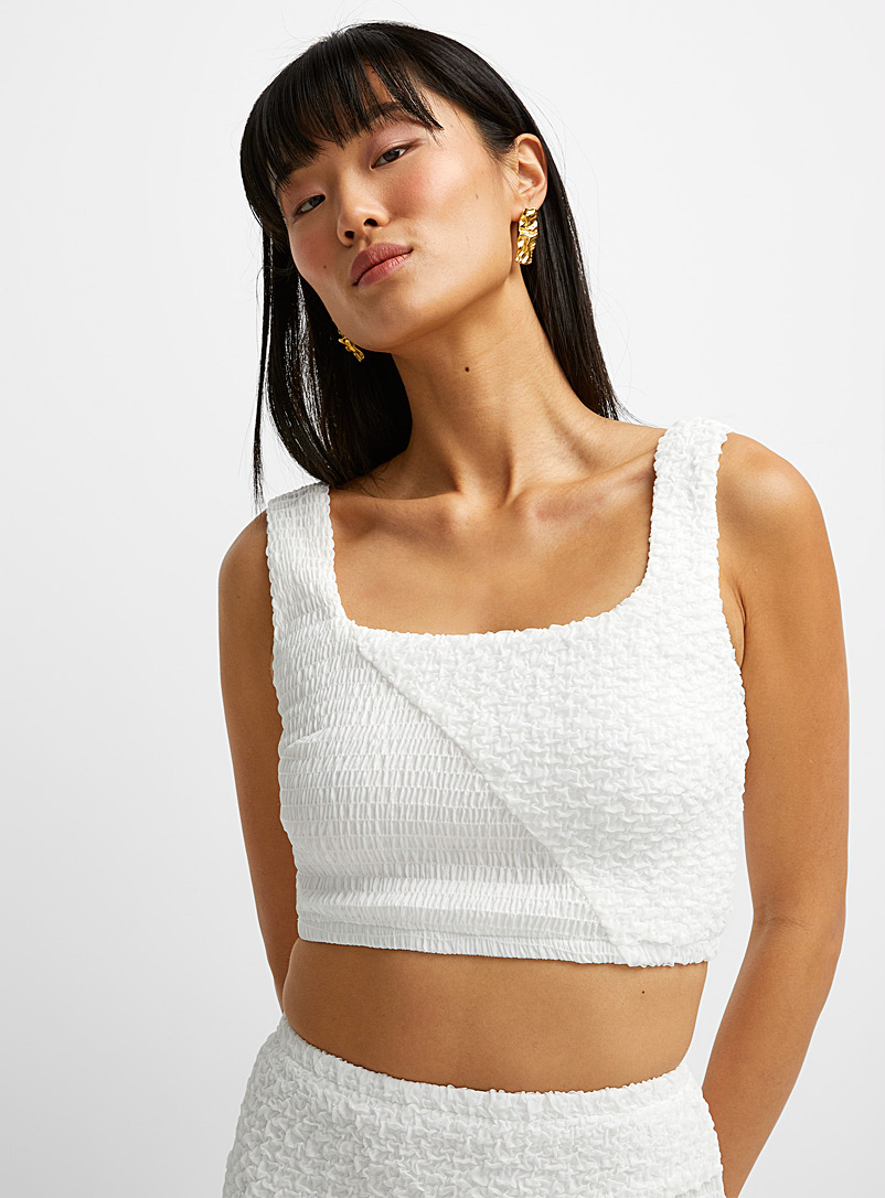 Icône White Textured cropped cami for women