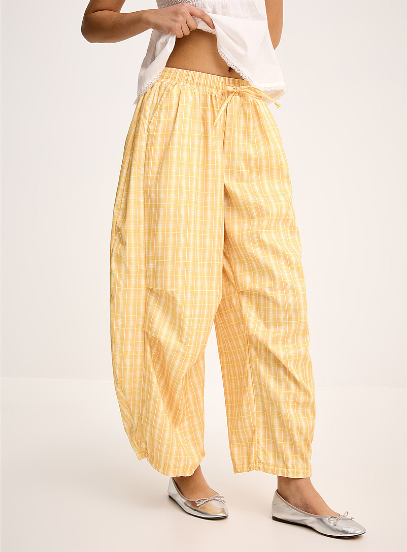 Yellow checkers parachute pant | Twik | | Simons