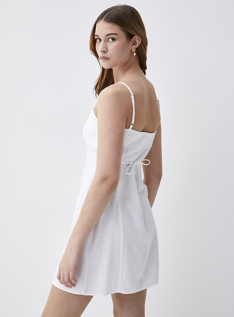 Twik: La robe col carr&eacute; touche de lin Noir pour femme
