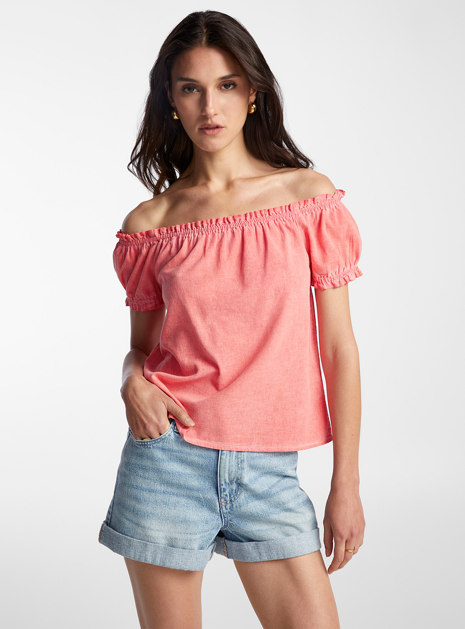 Icone Touch Of Linen Exposed Shoulders Blouse In Pink