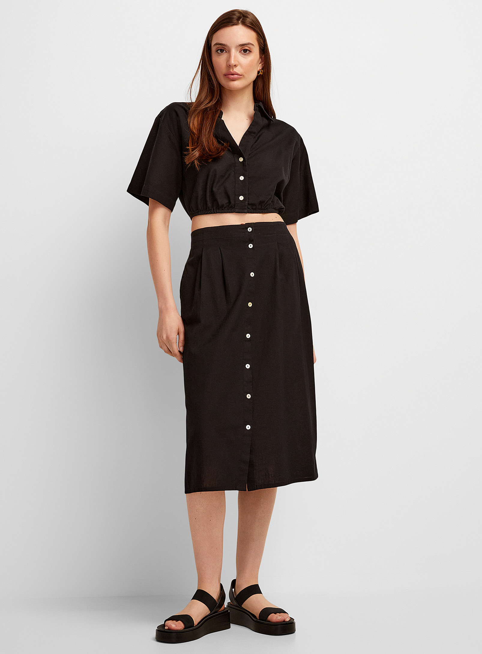 Icone Touch Of Linen Button-front Skirt In Black