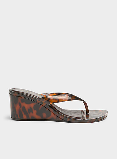 Gigabyte tortoise jelly sandals Women