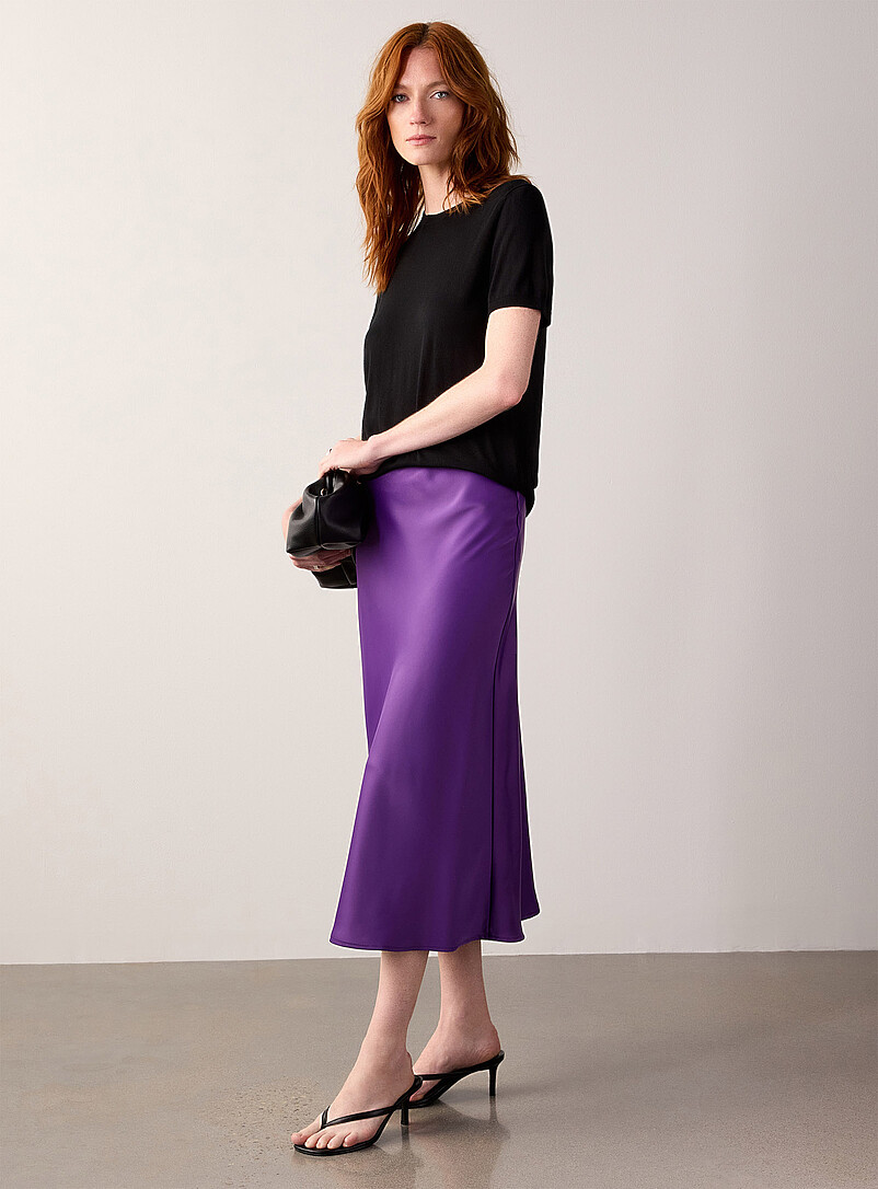 Sleek satiny skirt product image (primary)