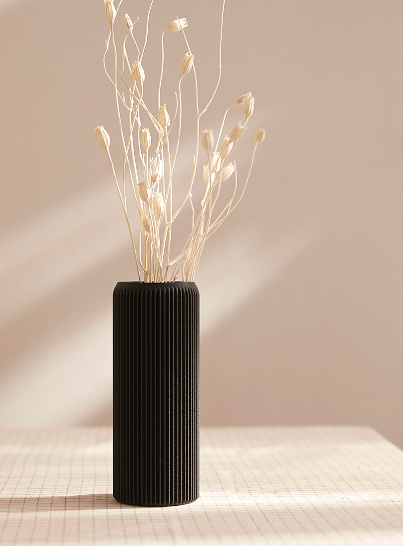La Fabrique Nordique Black Geometric fluted vase