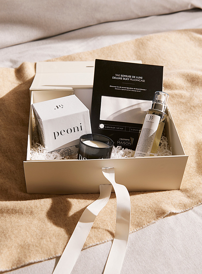 Simons Maison X Skin Sävvi Assorted Wellness routine luxury box Set of 3