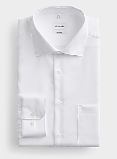 La chemise unie fin twill <b>Coupe r&eacute;guli&egrave;re</b>