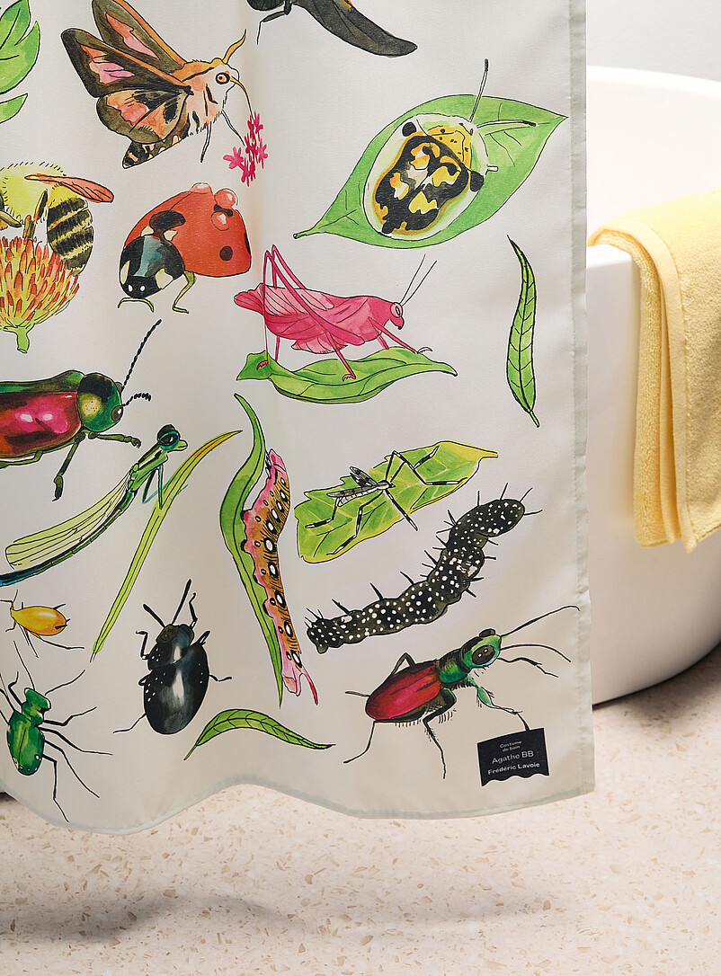 Costume de bain Assorted &Eacute;t&eacute; au Qu&eacute;bec shower curtain <b>In collaboration with artists Agathe BB and Fr&eacute;d&eacute;ric Lavoie</b>