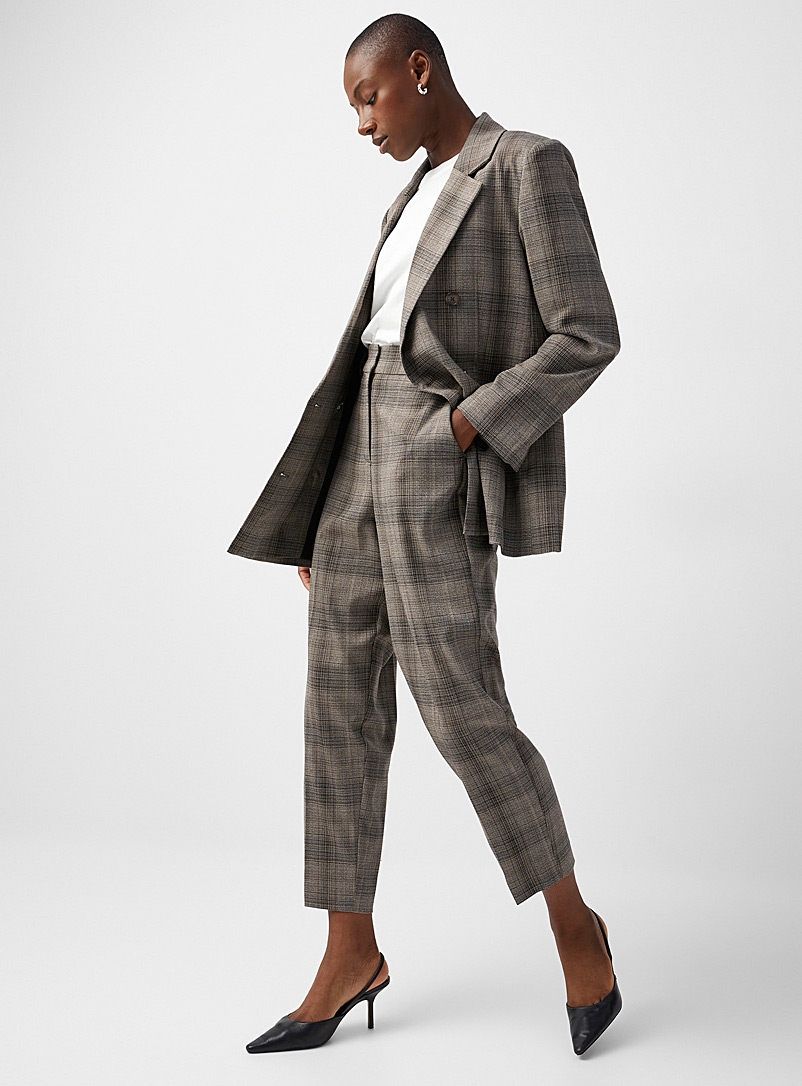 Soaked in Luxury: Le pantalon carreaux gris Alisha Gris assorti pour 