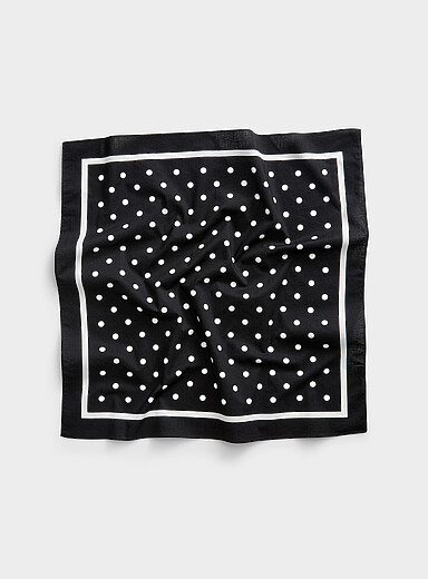 Le foulard &agrave; nouer noir &agrave; pois <b>Importation de S&eacute;oul</b>