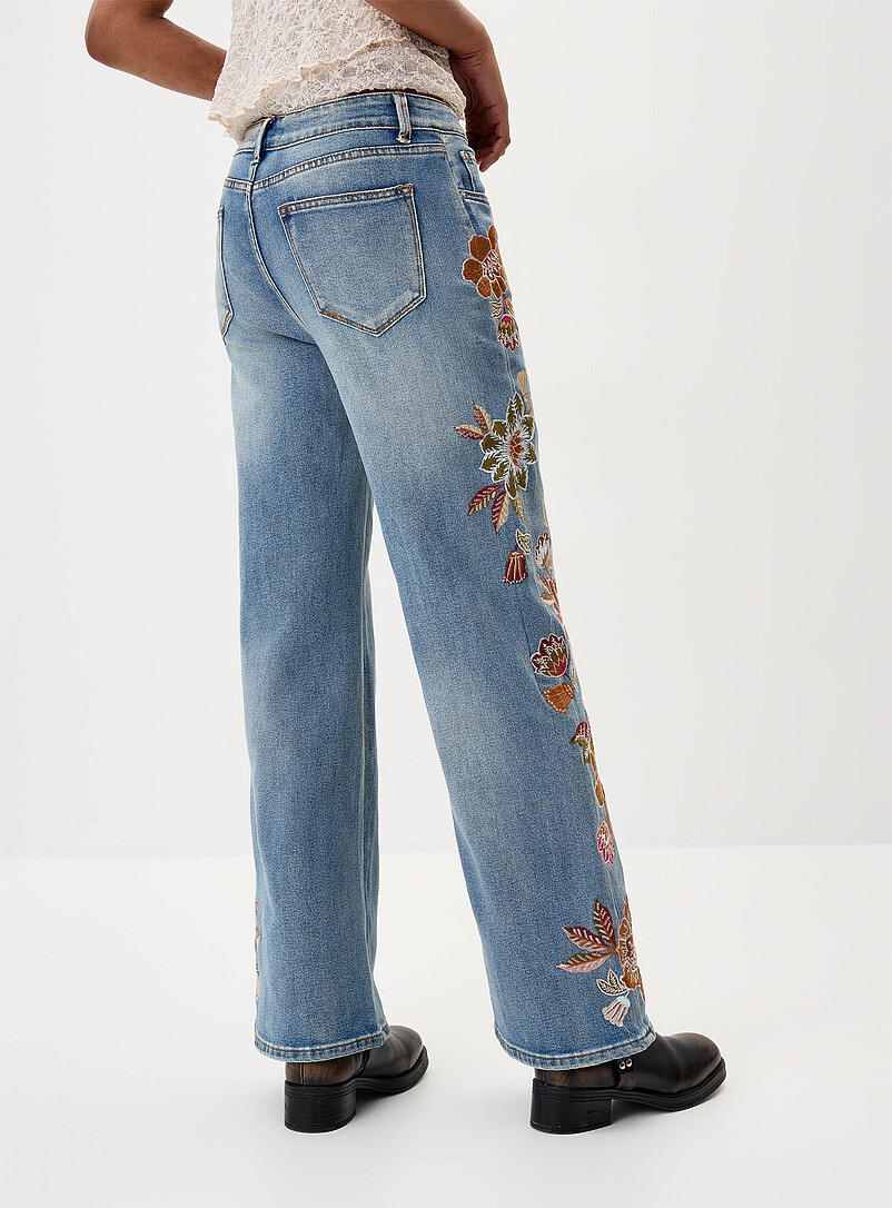 Floral embroidery straight-leg jean product image 3