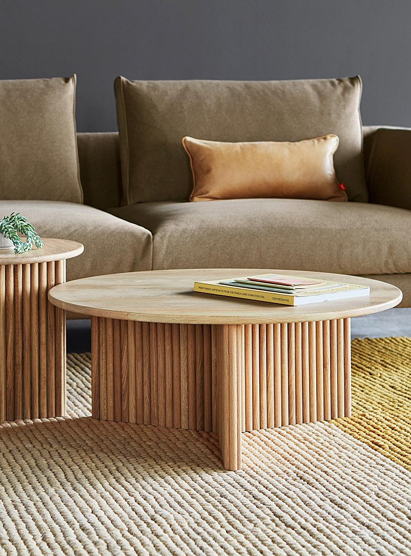 Round Coffee Tables & Accent Tables