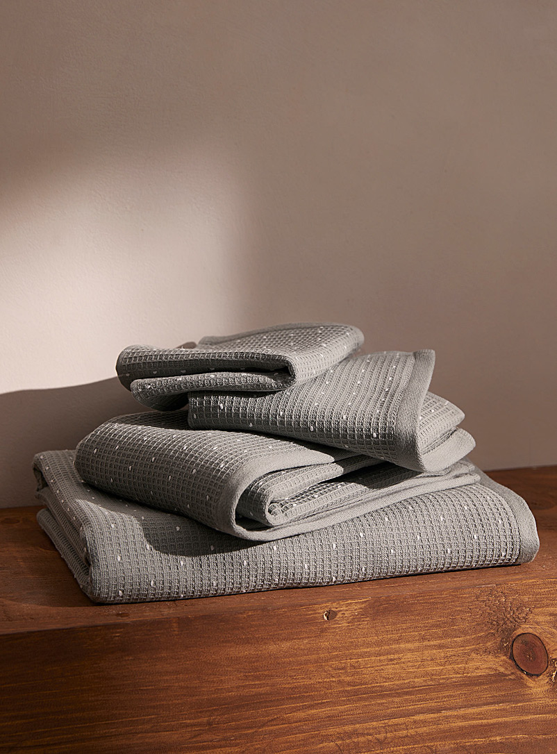 Simons Maison Patterned Grey Topstitched organic cotton towels