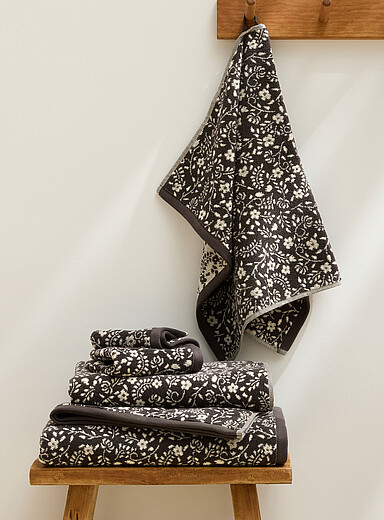 Simons Maison: Les serviettes r&eacute;versibles tapisserie florale coton bio Ivoire &agrave; motif