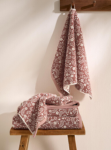 Simons Maison: Les serviettes r&eacute;versibles tapisserie florale coton bio Ivoire &agrave; motif