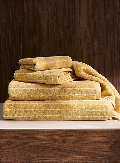 Pinstriped organic cotton towels