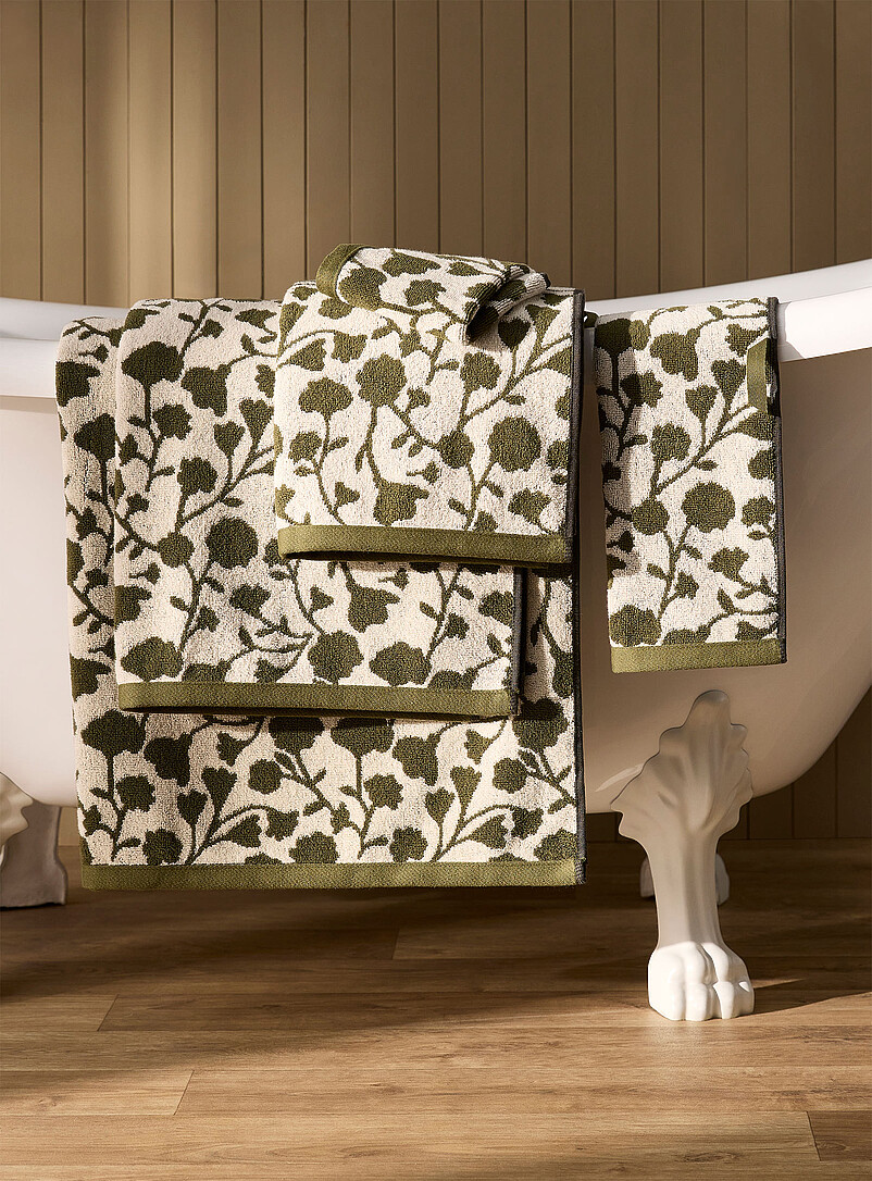 Simons Maison Patterned Green Stylized flowers organic cotton reversible towels