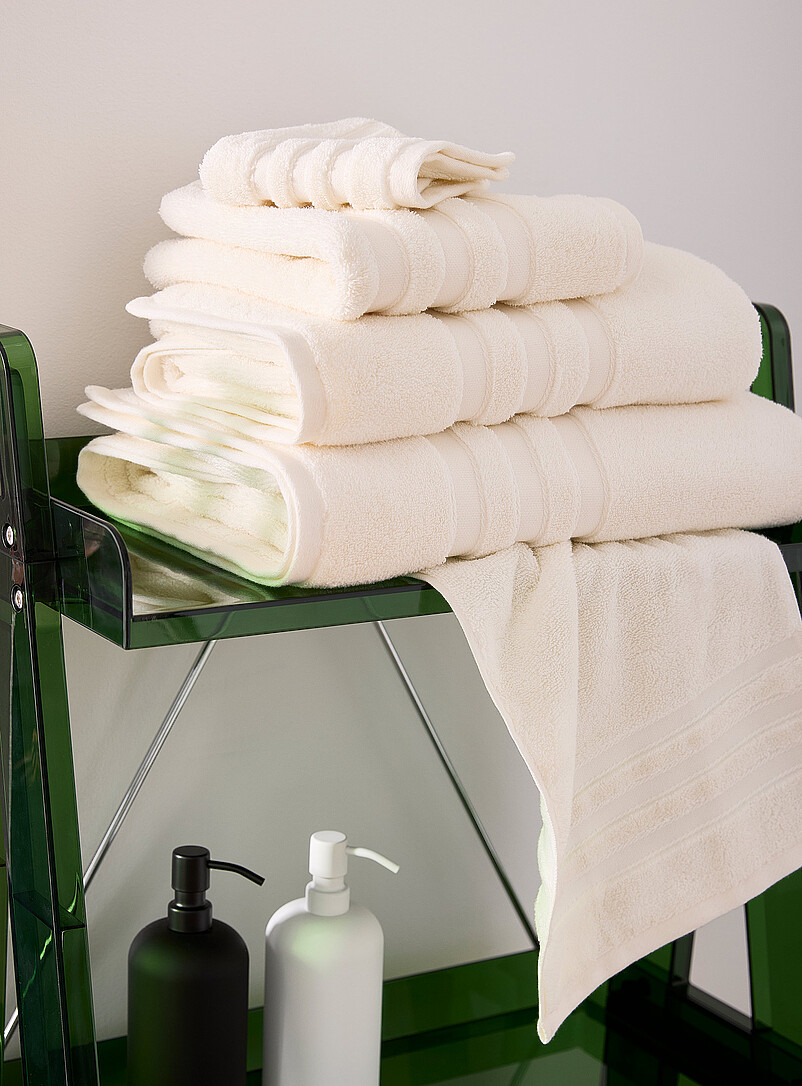 Luxurious organic cotton towels Absorbent, highly soft and plus product image (primary)