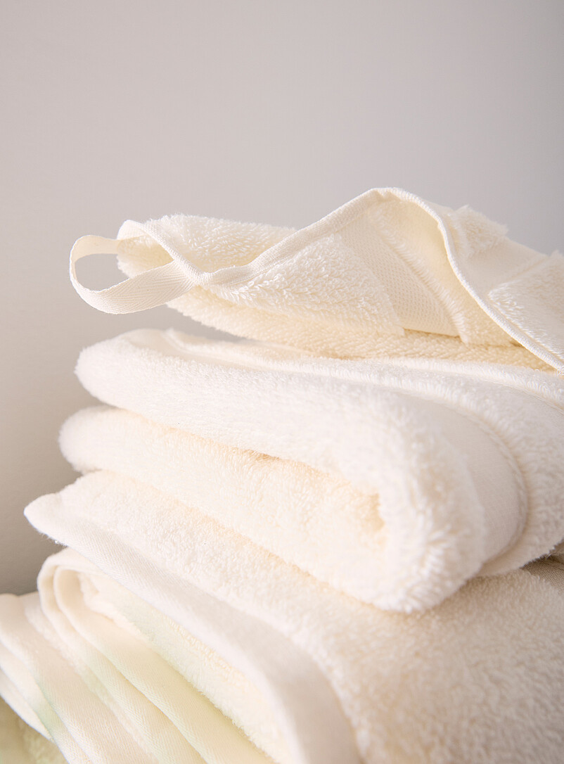 Luxurious organic cotton towels Absorbent, highly soft and plus product image 2