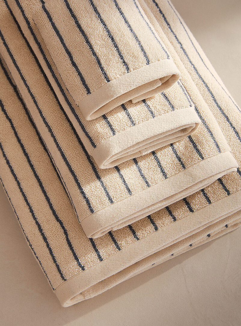 Pinstriped organic cotton towels product image 2