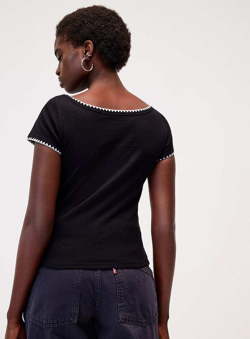 Twik Black Geo edge boat collar T-shirt for women