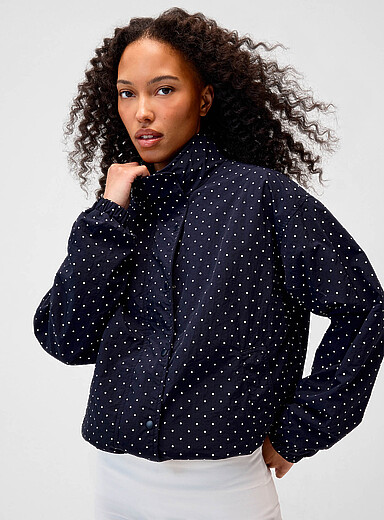 Twik: Le blouson toile craquante col pointes pois Bleu marine - Bleu nuit pour femme