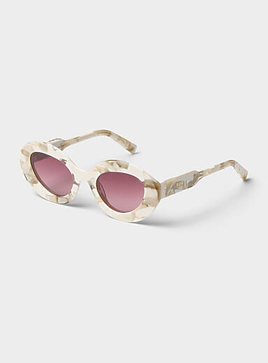Les lunettes de soleil rondes marbre Giselle