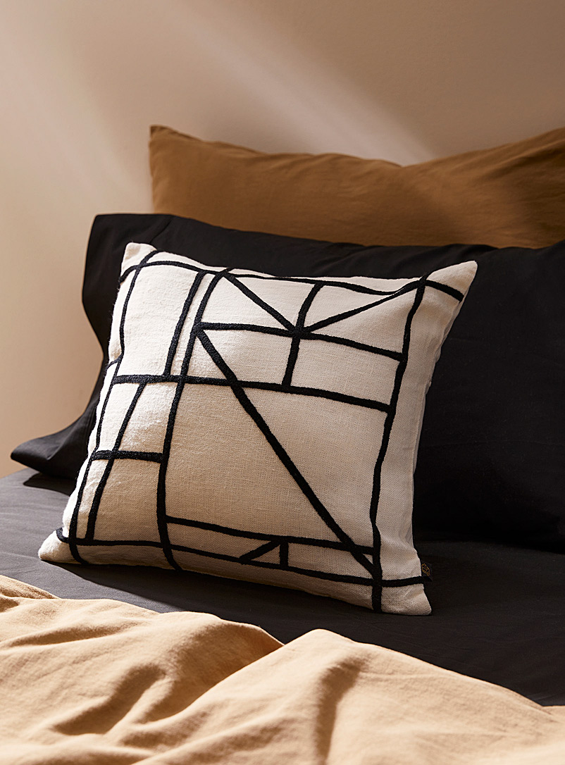 Simons Maison White Geometric textured cushion 45 x 45 cm