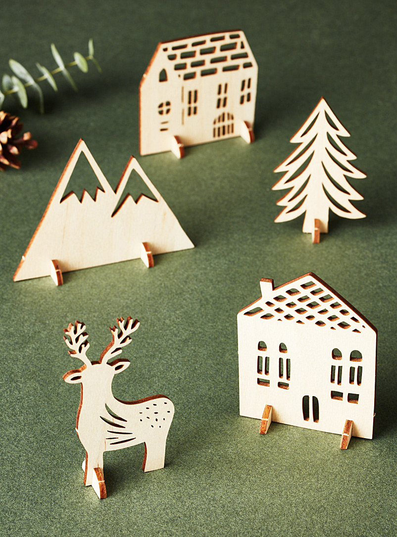 Light + Paper Light Brown Wooden holiday village 5-piece set
