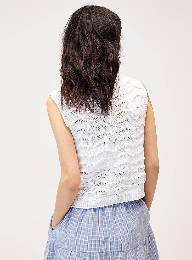 Twik Copper brown  Wavy ribbing sweater vest for women