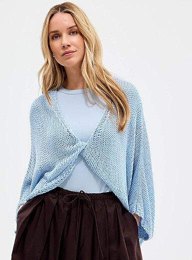 Contemporaine: Le chandail ouvert effet crochet col crois&eacute; <b>Collection exclusive d'Italie</b> Noir pour femme