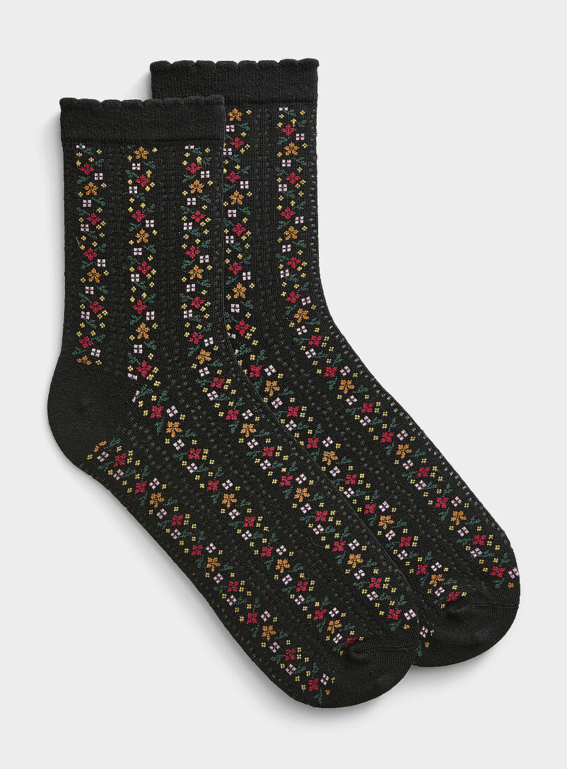 Scalloped Edge Floral Pointelle-Knit Socks