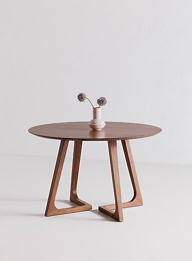 Walnut wood Godenza dining table