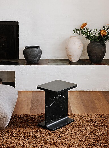 Black marble Tullia accent table