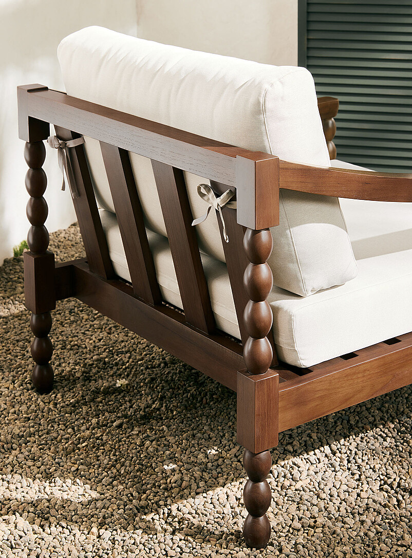 Delilah accent chair product image 2