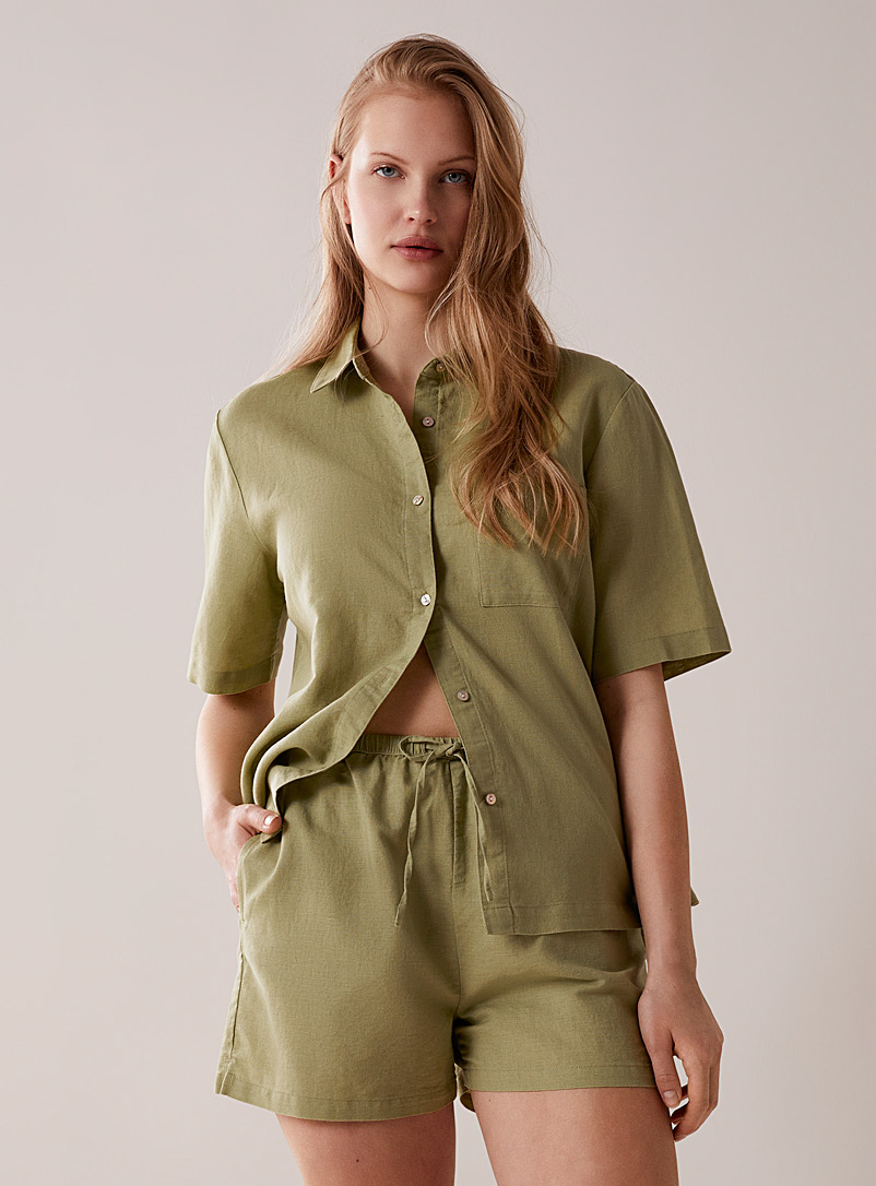 Miiyu Green Plain linen and cotton lounge short for women