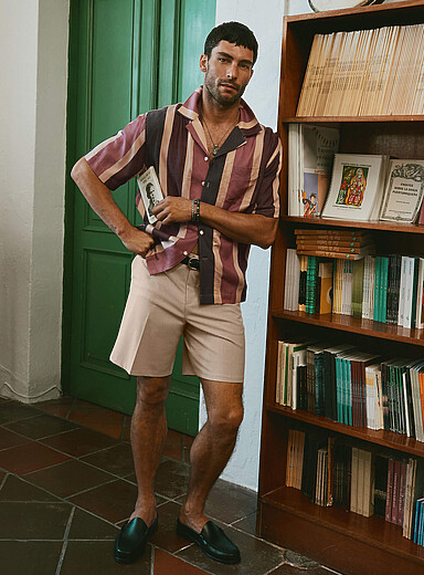 Vertical stripe cabana shirt <b>Comfort fit</b>