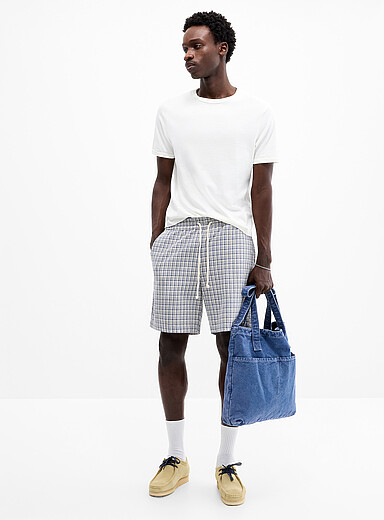 Le short tiss&eacute; &agrave; carreaux