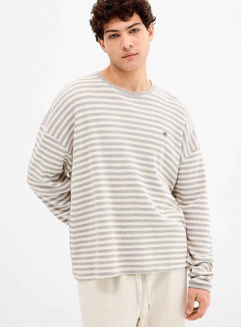 Twin-stripe waffle T-shirt Imported from Seoul product image 2