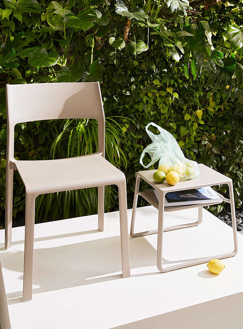 Nardi White Pop monobloc outdoor side table