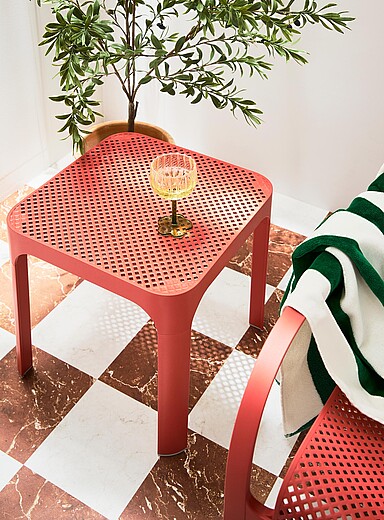 La table d'appoint pour l'ext&eacute;rieur Net