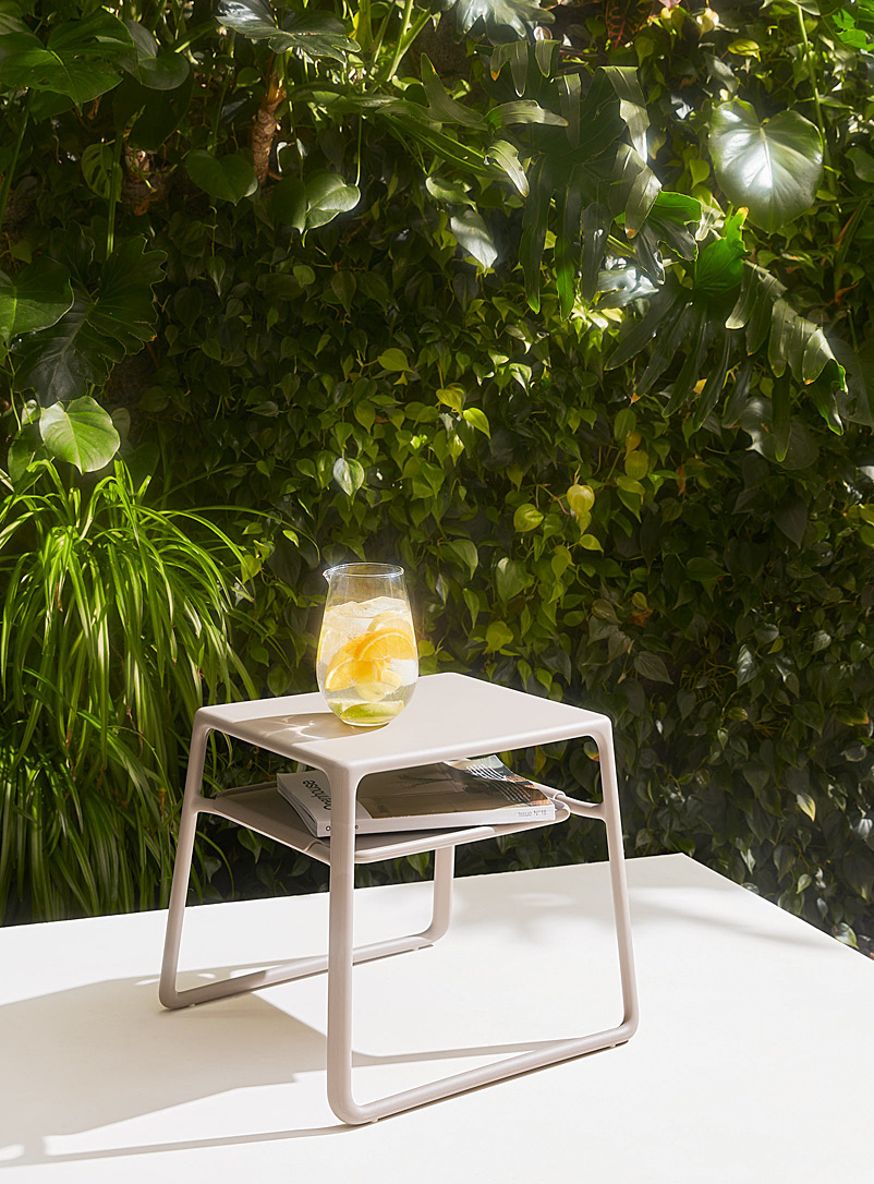 Pop Monobloc Outdoor Side Table