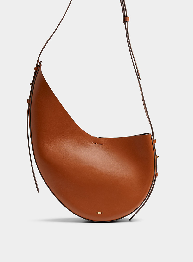 Soeur: Le sac besace asymétrique cuir Winona Tan beige fauve pour femme