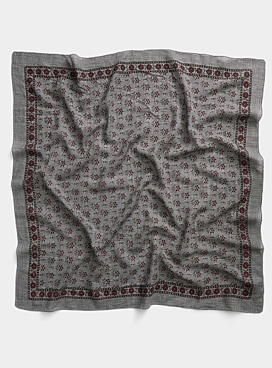 Lightweight pure wool square scarf