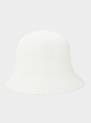 La cloche en paille fine