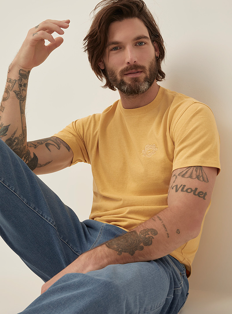 Le 31 Sunflower Yellow Embroidered flower T-shirt for men