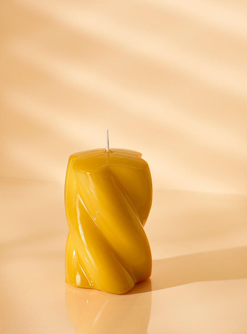Simons Maison Golden Yellow Twisted pillar candle